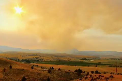 Warming climate making fine particulate matter from wildfires more deadly and expensive